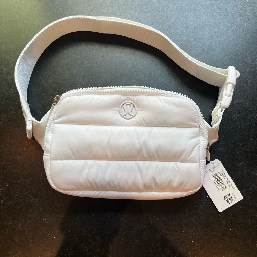 Everywhere belt bag.  New with tags.